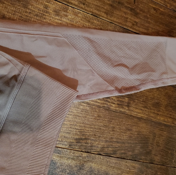 NWT Lululemon Yoga Pants - Picture 2 of 11